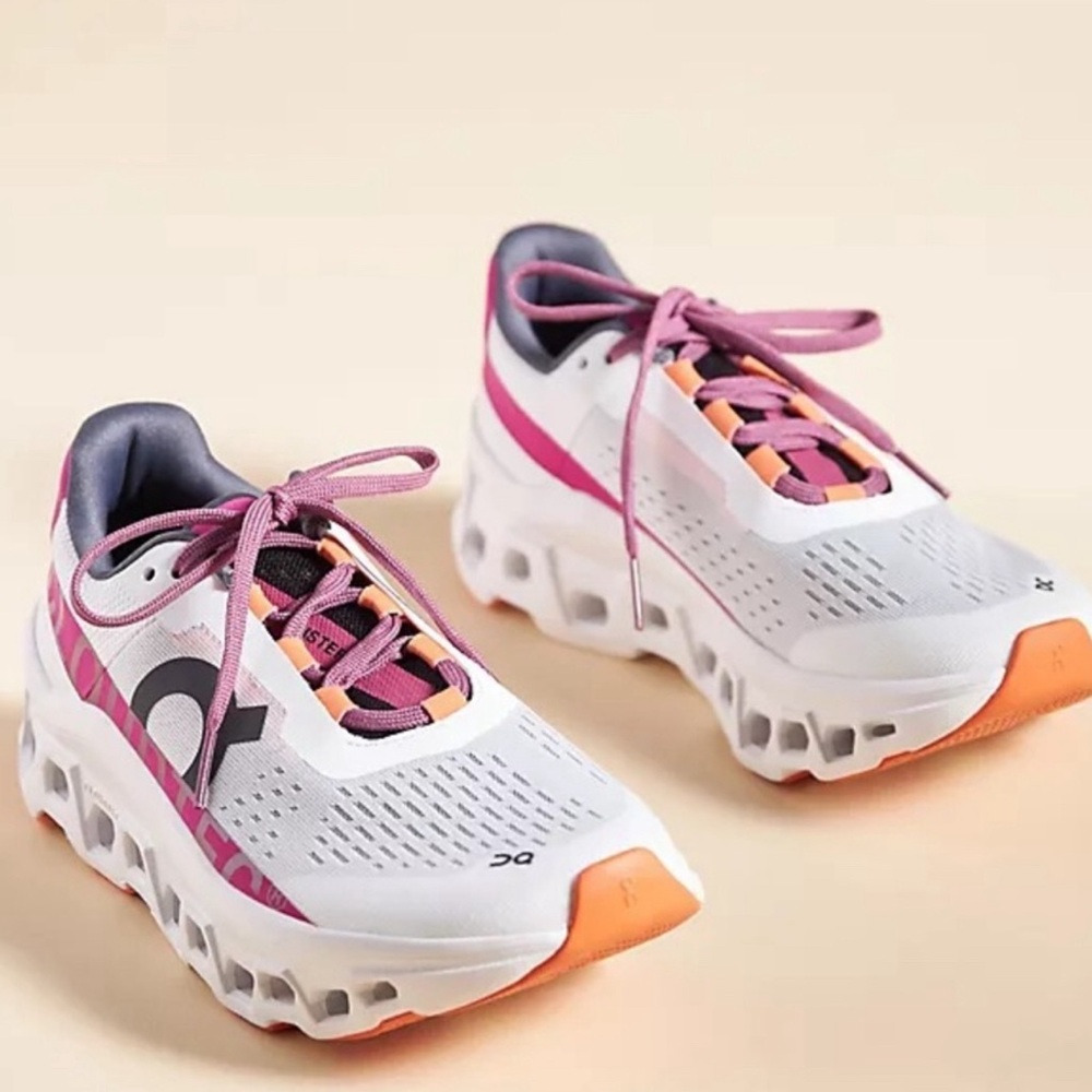 On Cloudmonsters womens size 8